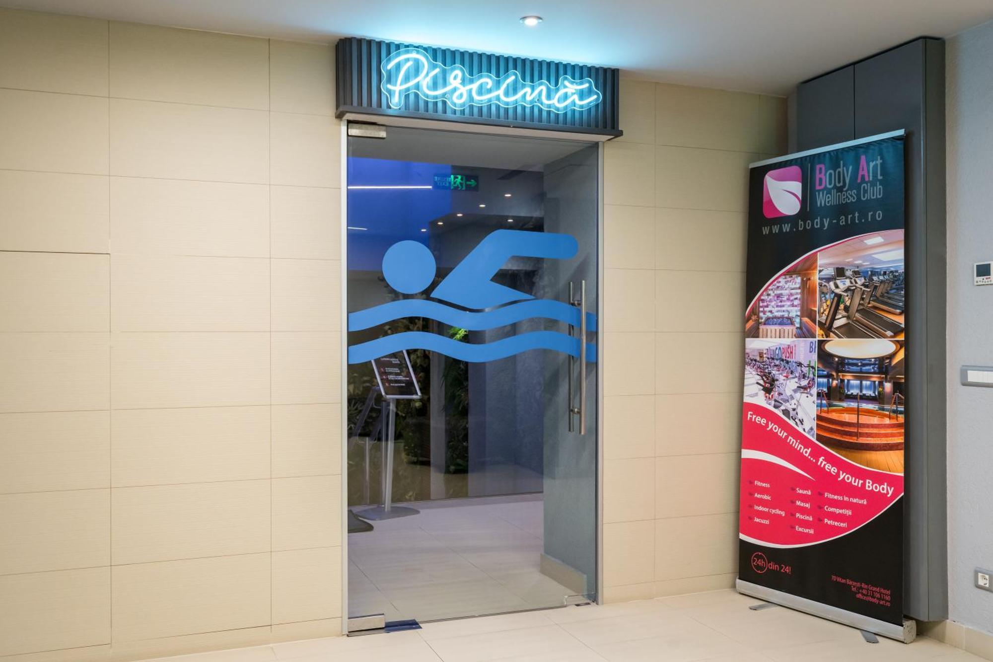 Appartamento Charlotte Grand Bucarest Esterno foto